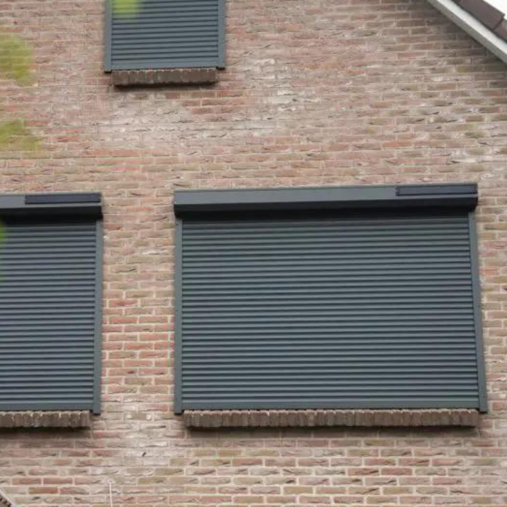 SUNFLECT® Solar Rolluik op maat - Zilveren 9006 Omkasting en Blauw 5011 Lamellen